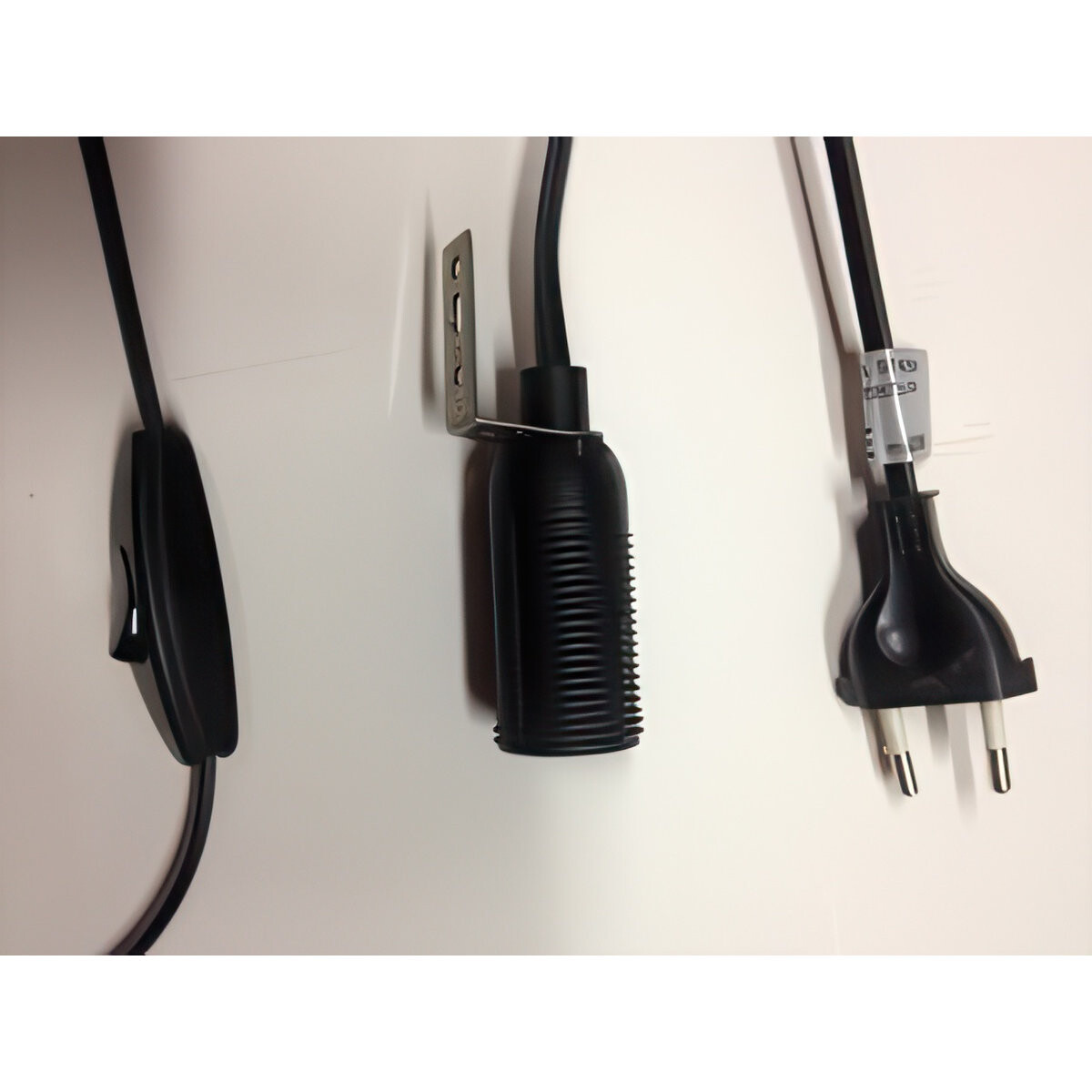 Wandlampen: aansluiting op het stopcontact